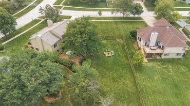 821 Lund Ln, Batavia, IL 60510 - photo 3