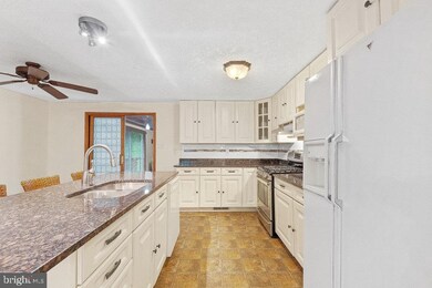 4410 N Shore Dr, Prince Frederick, MD 20678 - photo 7