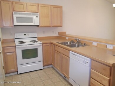 11658 Hummer Bay Loop unit 32, Eagle River, AK 99577 - photo 5