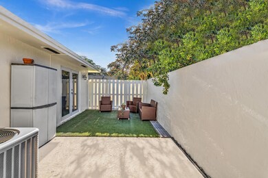 3668 E Forge Rd unit 4, Davie, FL 33328 - photo 5