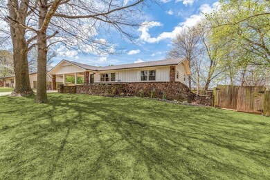 409 NW H St, Bentonville, AR 72712 - photo 3