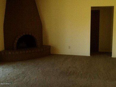 11032 FAMILYROOM