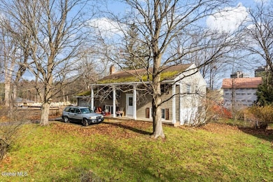 42 Seward St, Saratoga Springs, NY 12866 - photo 2