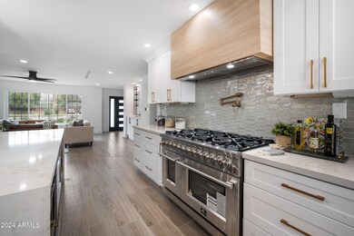 Kitchen 8 Burner Range