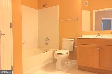 3810 Lightfoot St unit 209, Chantilly, VA 20151 - photo 6