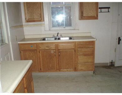 103 Moreland St, Aliquippa, PA 15001 - photo 4