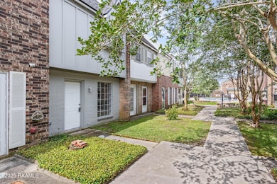 2-web-or-mls-1310 Dulles Dr D-2