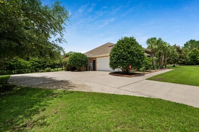 64_Clubhouse_Dr_20210623_015