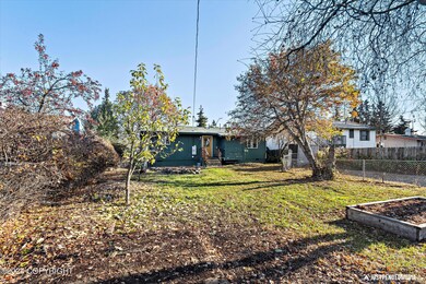 West-Facing Yard