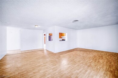 4225 Greenhill Dr, Las Vegas, NV 89121 - photo 3