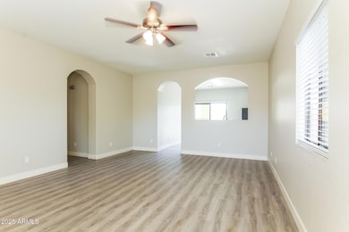 005-photo-living-room-14568039