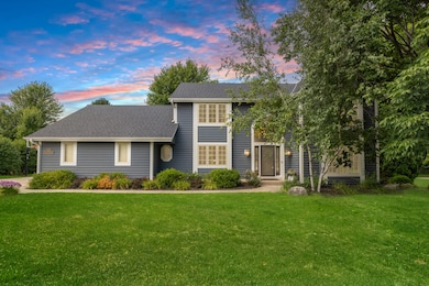 353 Westfield Way, Pewaukee, WI 53072 - photo 2