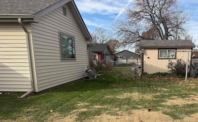 5954 Aspen Dr, Great Bend, KS 67530 - photo 3