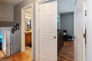 3607 Wellington Ct, Hazel Crest, IL 60429 - photo 3