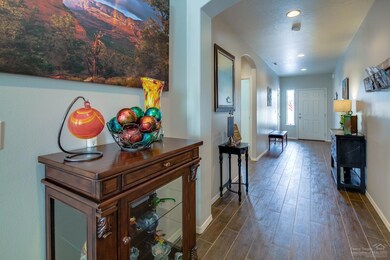 3232 SW Obsidian Ct, Redmond, OR 97756 - photo 2