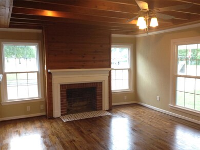 5902 E Mockingbird Ln, Dallas, TX 75206 - photo 3