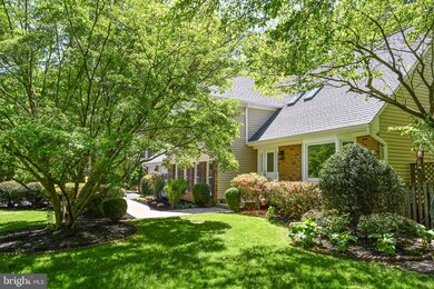 11153 Conestoga Ct, Oakton, VA 22124 - photo 2