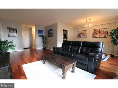 4515 Willard Ave, Chevy Chase, MD 20815 - photo 3