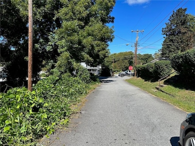 12 S Fernwood St unit A, Liberty, SC 29657 - photo 4