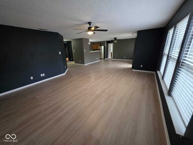 14283 Refreshing Garden Ln, Fishers, IN 46038 - photo 5