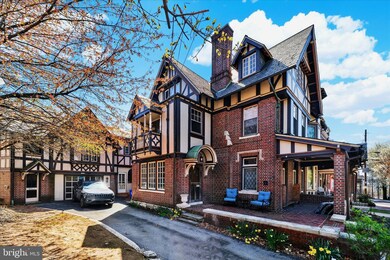 136 Robeson St, Reading, PA 19601 - photo 2