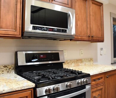 21 Skyview Ln unit 2, Webster, MA 01570 - photo 4