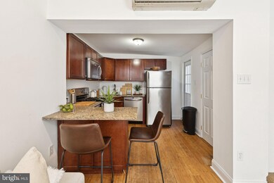 525 Fitzwater St unit 4, Philadelphia, PA 19147 - photo 7