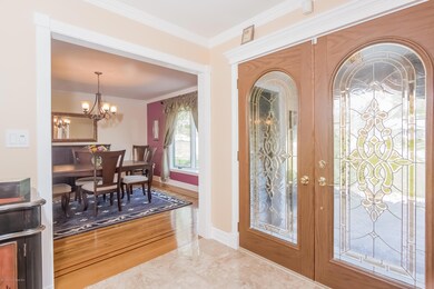 006-Foyer-2600141-large