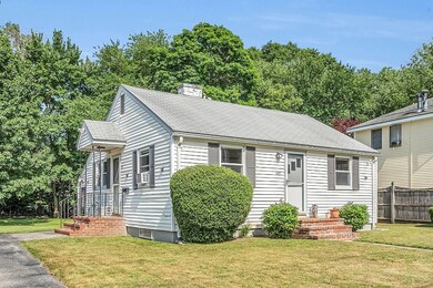 119 Burnham Rd, Lowell, MA 01852 - photo 3