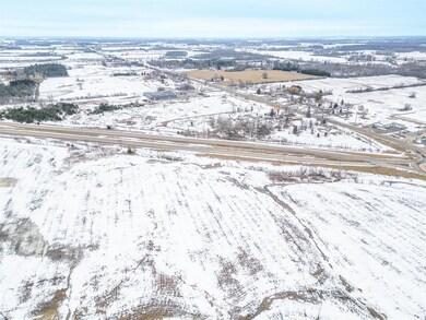 11426 N Mission Rd, Clare, MI 48617 - photo 7