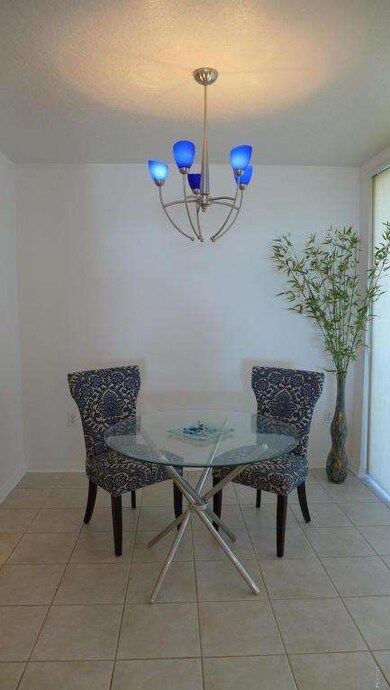 Eat in Kitchen Nook