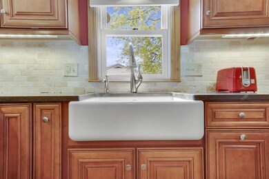 31 Cox St, Nashua, NH 03064 - photo 5