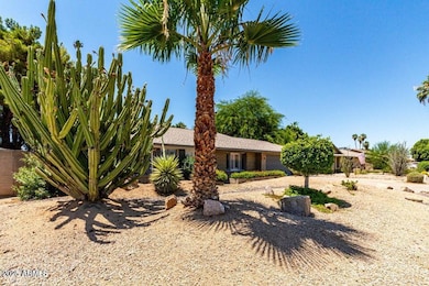 4909 E Waltann Ln, Scottsdale, AZ 85254 - photo 4