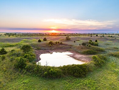 000 W Gore Blvd, Indiahoma, OK 73552 - photo 2