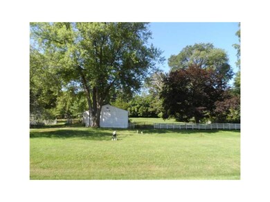 Yard. Views of the pasture, there are two separate