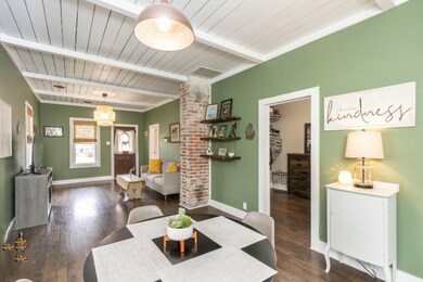 DiningRoom1