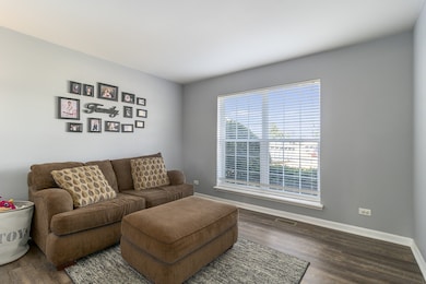 109 Greenview Ct, North Aurora, IL 60542 - photo 3