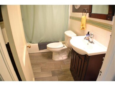 Main level bath