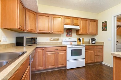 Plenty Of Cabinets for everything