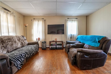 137 Buss St, Pen Argyl, PA 18072 - photo 5