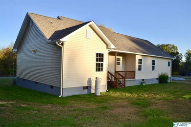 2121 Cottonville Rd, Grant, AL 35747 - photo 5