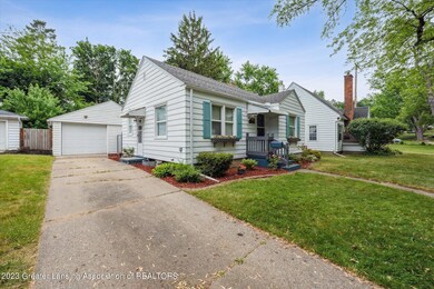 553 N Dexter Dr, Lansing, MI 48910 - photo 2