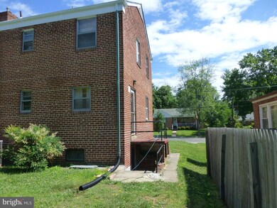 5619 Greenleaf Rd, Cheverly, MD 20785 - photo 4