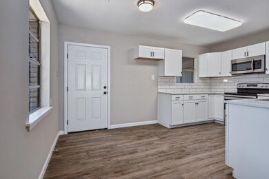 612 Woodard Ave, Cleburne, TX 76033 - photo 7