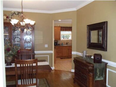 view of dining room from foyer area