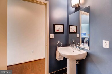 Silo Point unit 1017, Baltimore, MD 21230 - photo 7