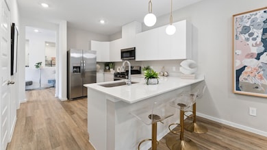 5932 Manning Oaks St, Houston, TX 77091 - photo 3