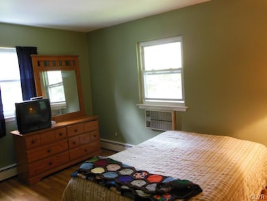 2475 S 6th St, Allentown, PA 18103 - photo 5