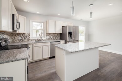 818 Chatfield Rd, Joppa, MD 21085 - photo 5