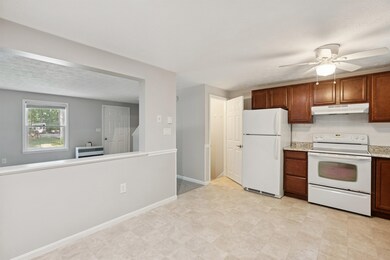 5 Woodvale Ct, Springvale, ME 04083 - photo 2